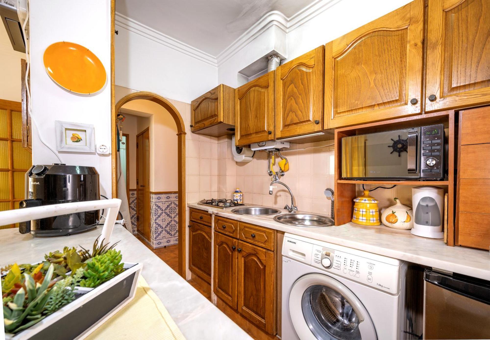 Cozy Apartment Near The Beach In Costa De Caparica Екстер'єр фото